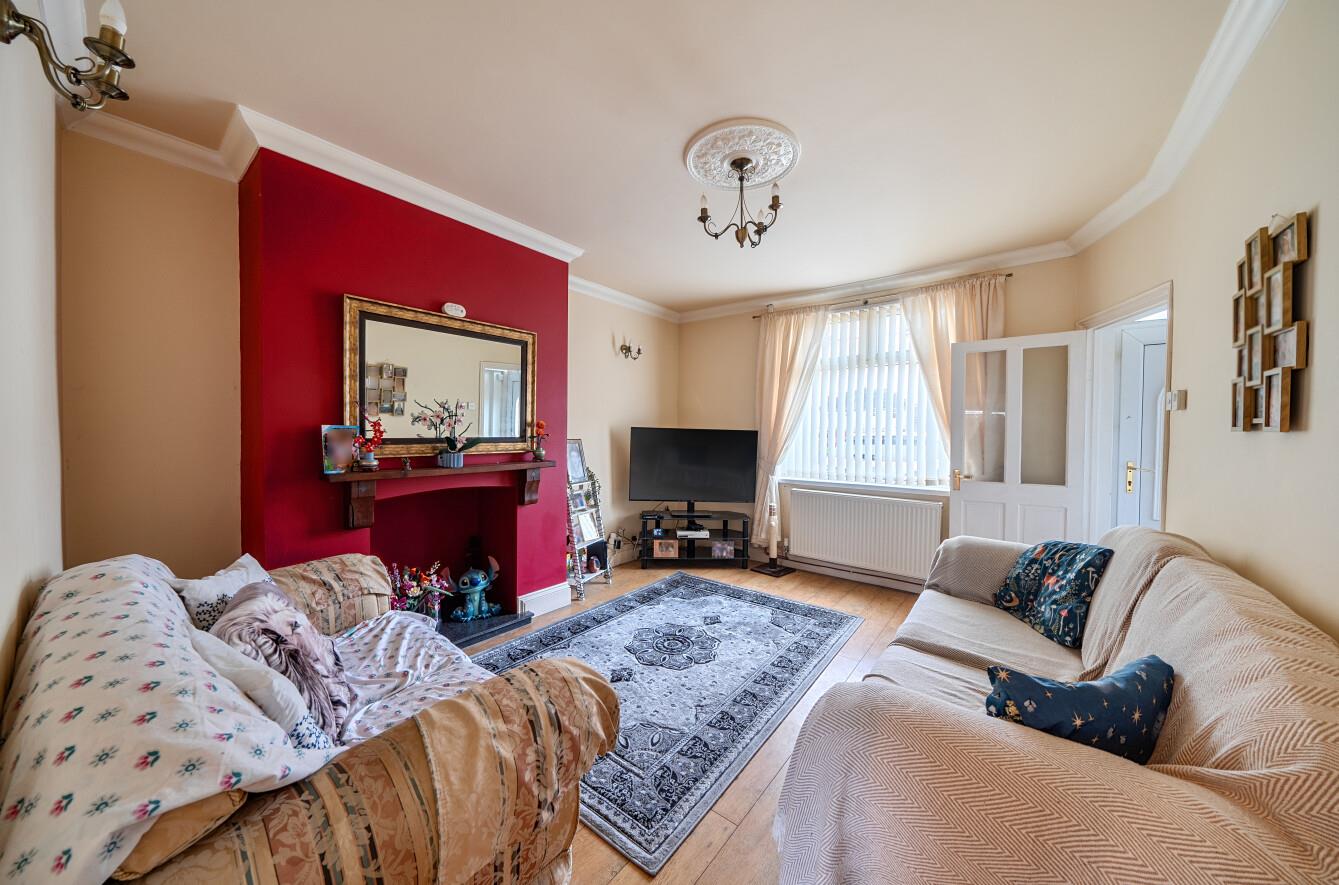 Heol Tregoning, Llanelli, SA15 2BD
